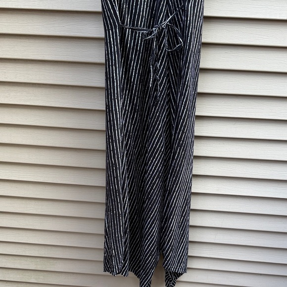 Zanzea Black & White Striped Loose Cropped Jumpsuit Size Medium - Picture 9 of 11